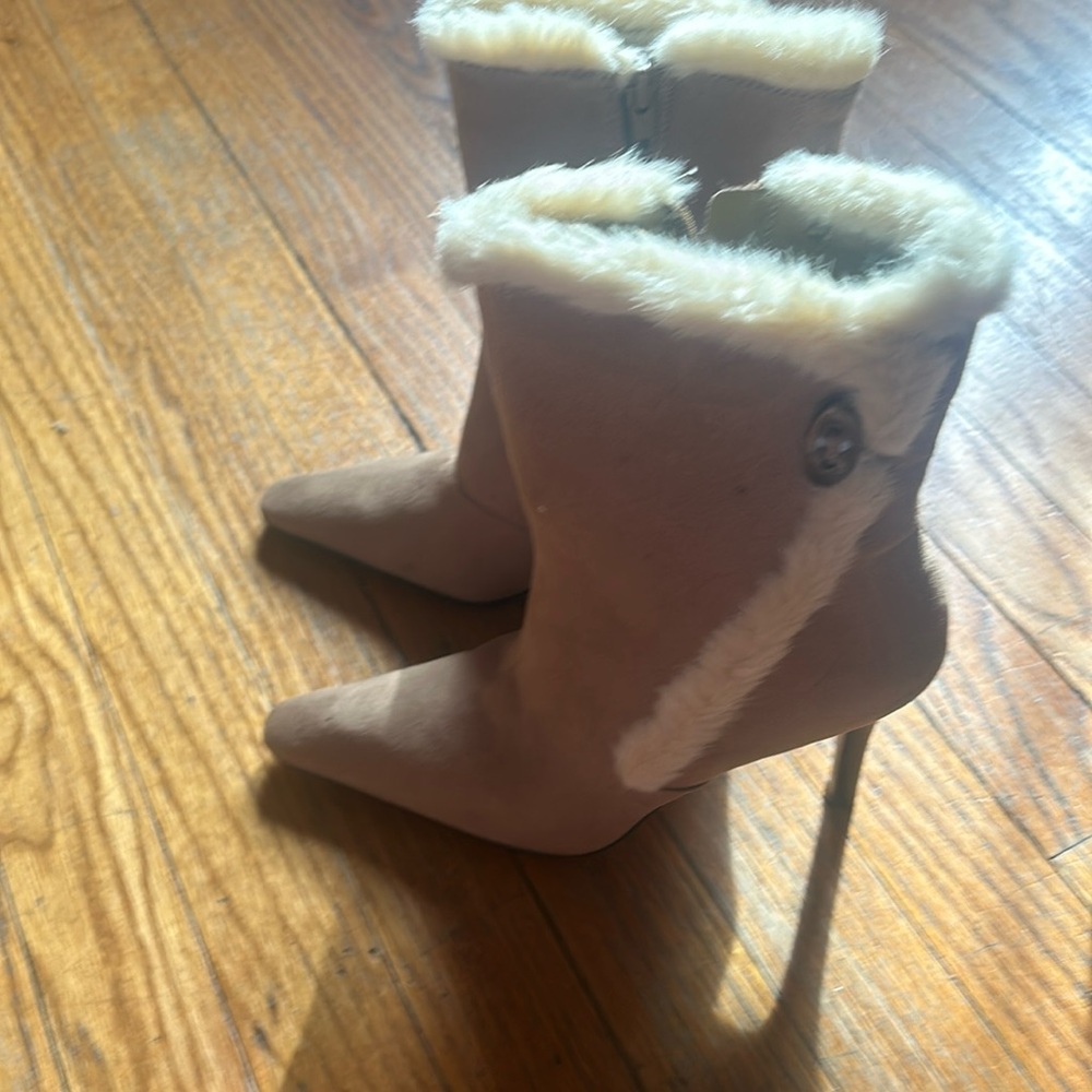 Never worn not in box great mid calf boots